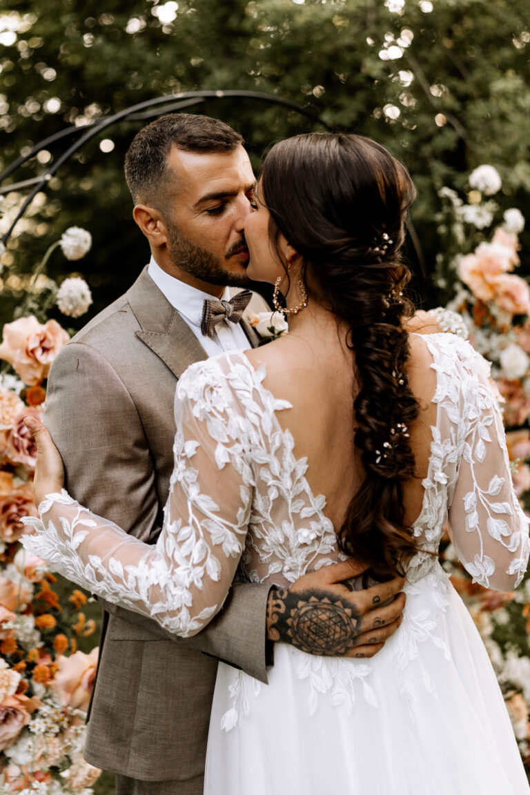 rosé summer wedding